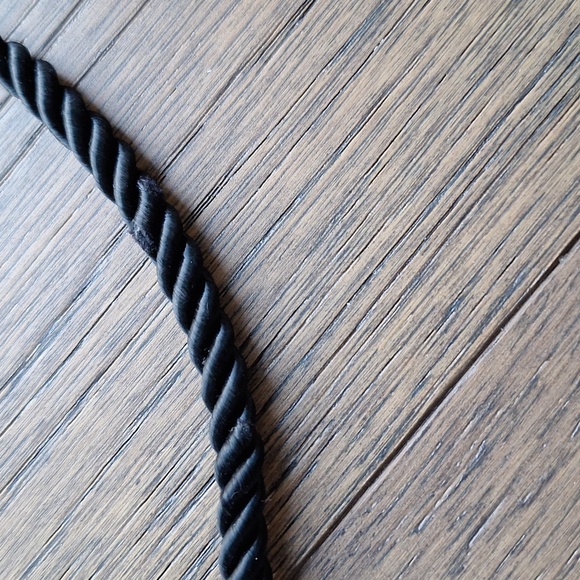 Necklace - Picture 5 of 8